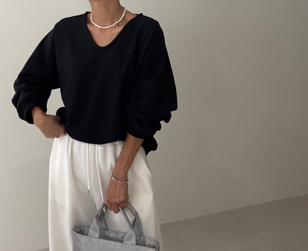 MOMS WEAR Deep V-neck Sweatshirt