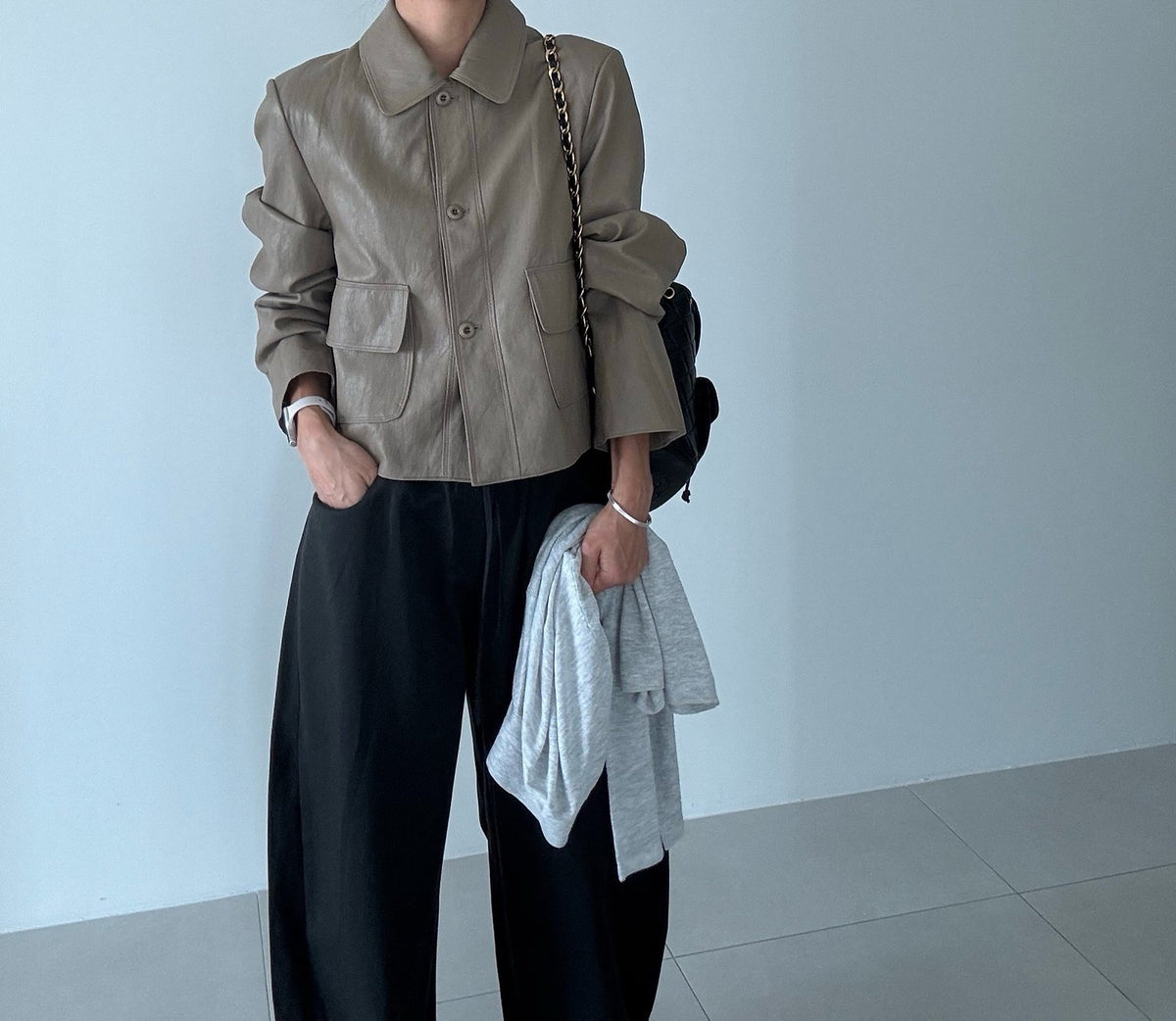 MOMS WEAR Basic Collar Leather Crop Leather Jacket
