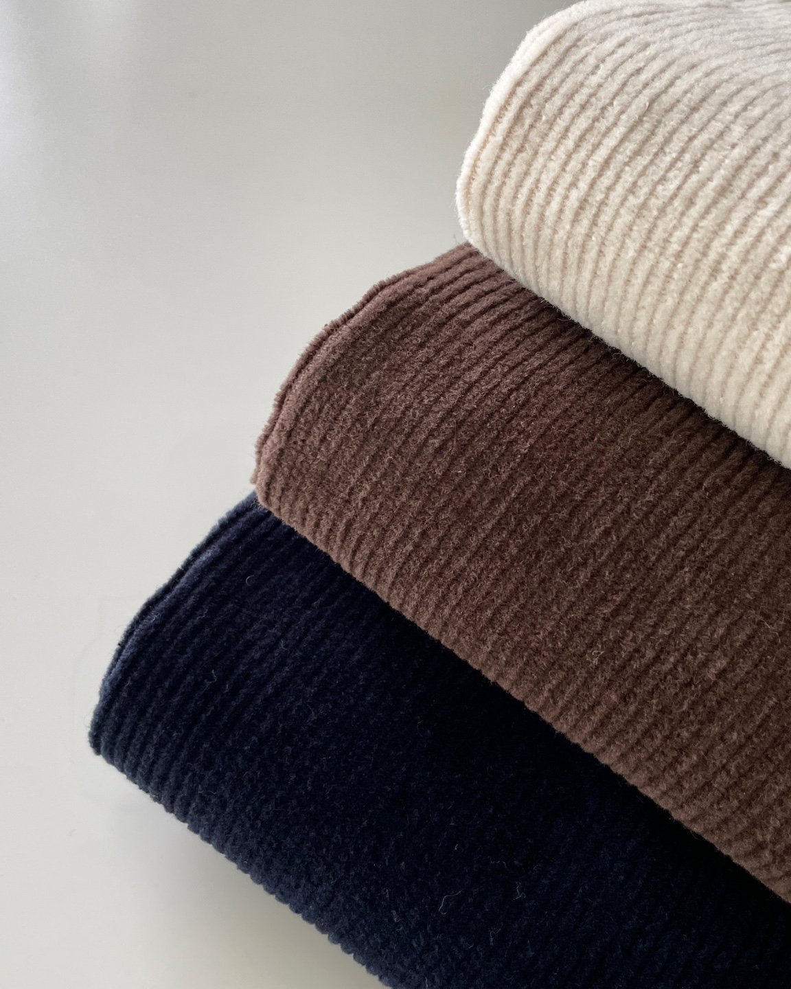 MOMS WEAR HOWLUK Corduroy span straight fit pants (Fleece inside)