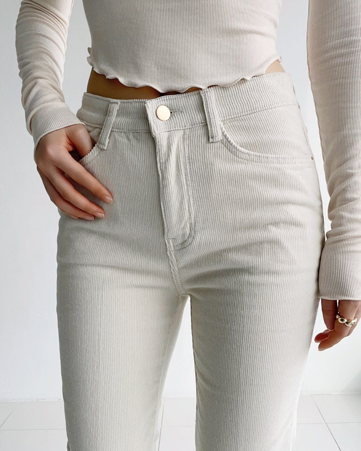 MOMS WEAR HOWLUK Corduroy flare pants
