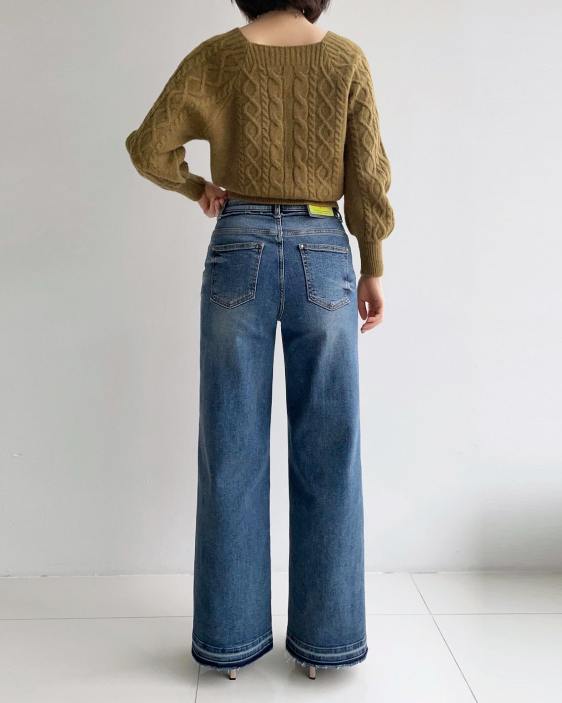 MOMS WEAR HOWLUK Washed denim pants