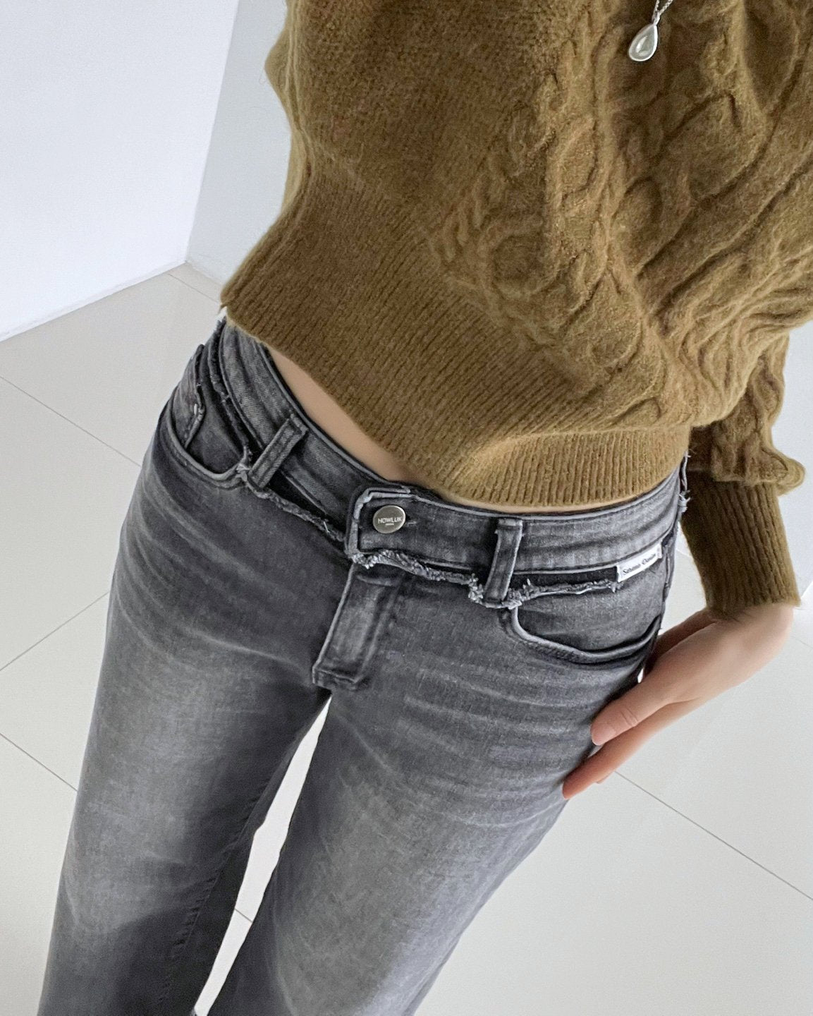 MOMS WEAR HOWLUK Washed denim pants