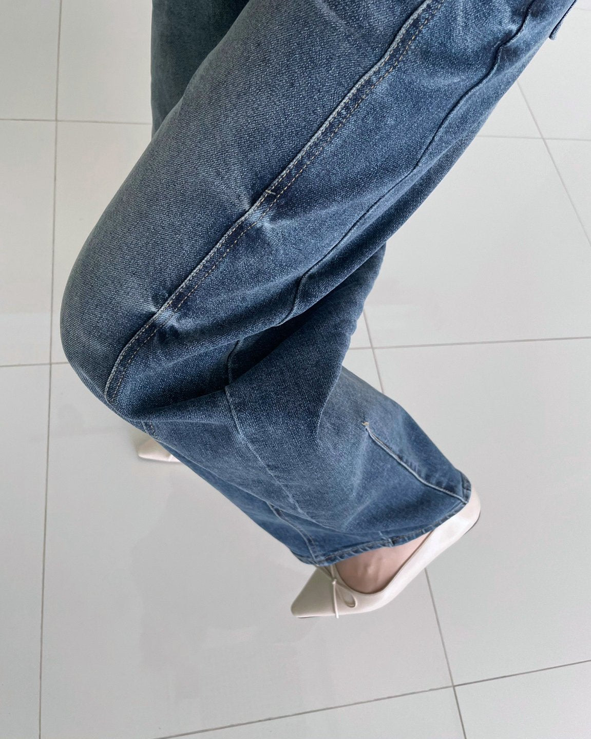 MOMS WEAR HOWLUK Embo barrel pants