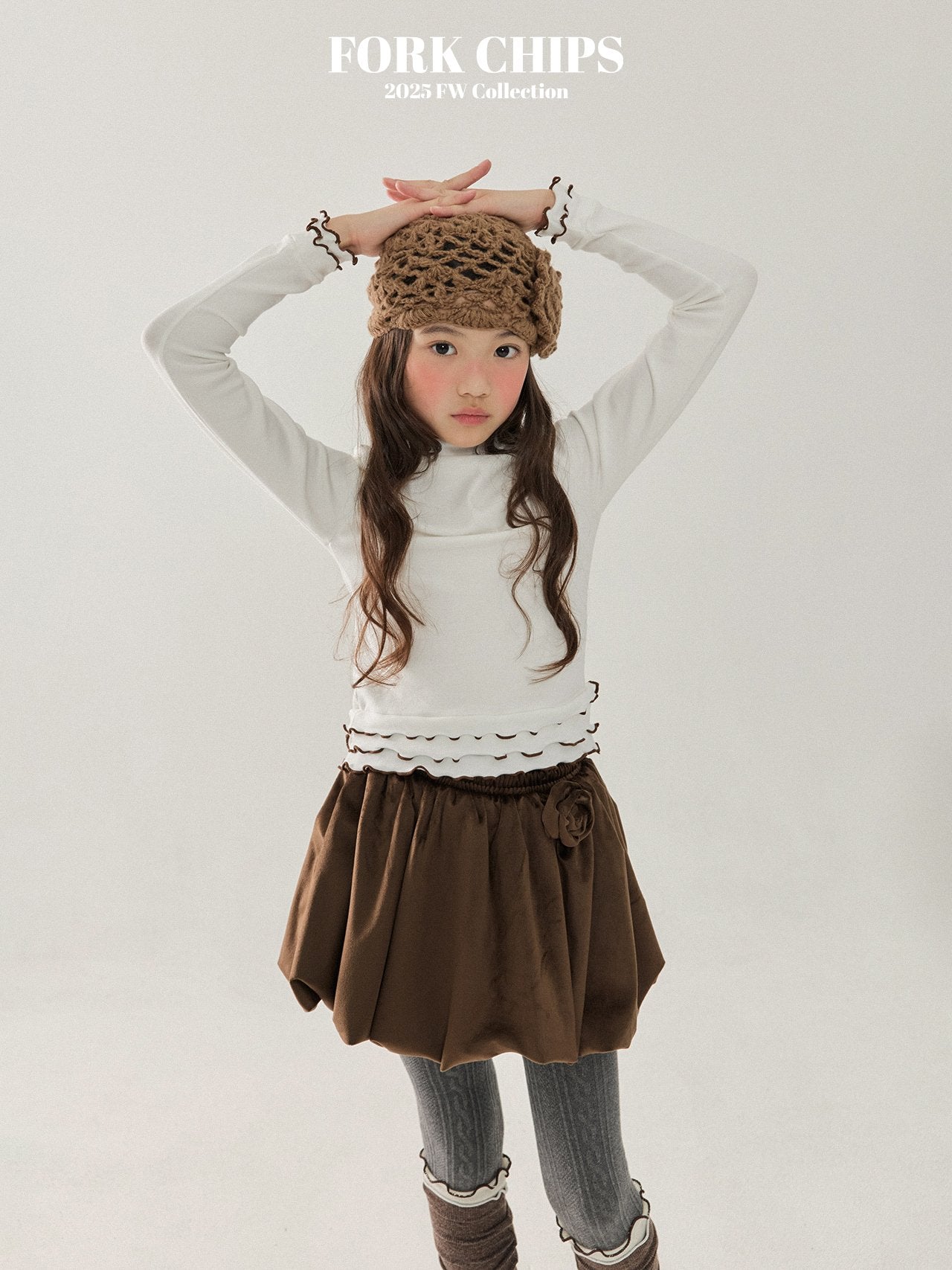 FORK CHIPS Ruffle turtle neck top