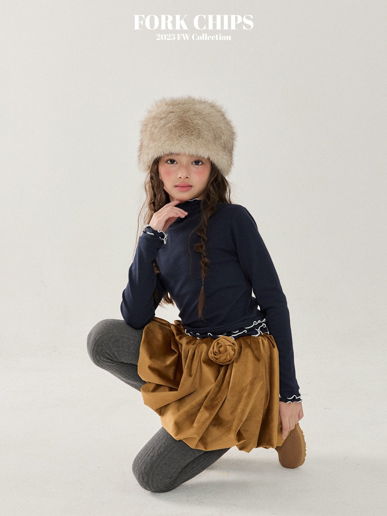 FORK CHIPS Ruffle turtle neck top