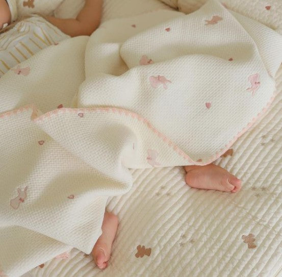 Heart and Rabbit Jacquard Blanket