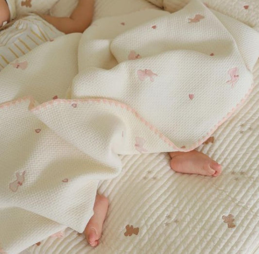 Heart and Rabbit Jacquard Blanket