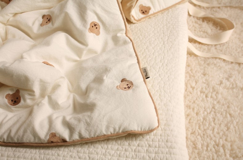 Chezgomi(Bear) Embroidered Comforter