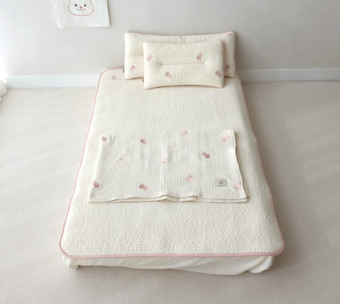 Chezbebe 60D 100% Quilted Cotton Reversible Pad