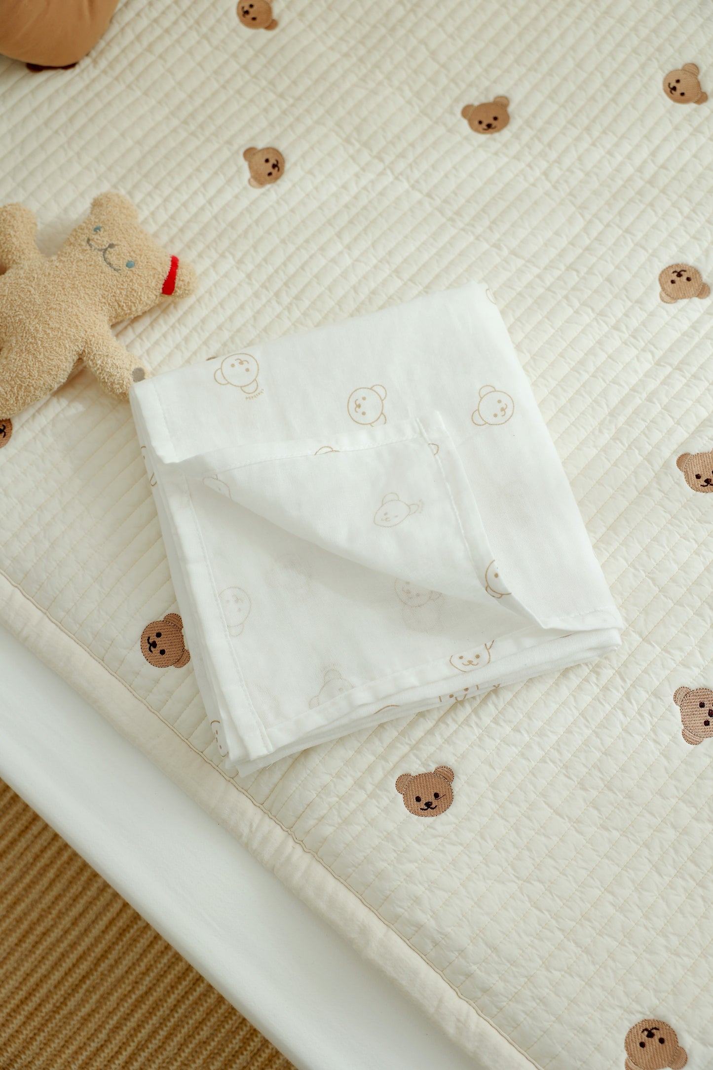 Chezgomi(Line Bear) 2-Layered Gauze Blanket