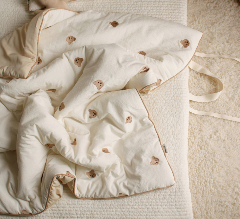 Chezgomi(Bear) Embroidered Comforter